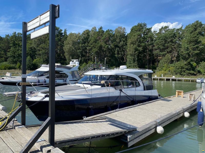 Beneteau Antares 11