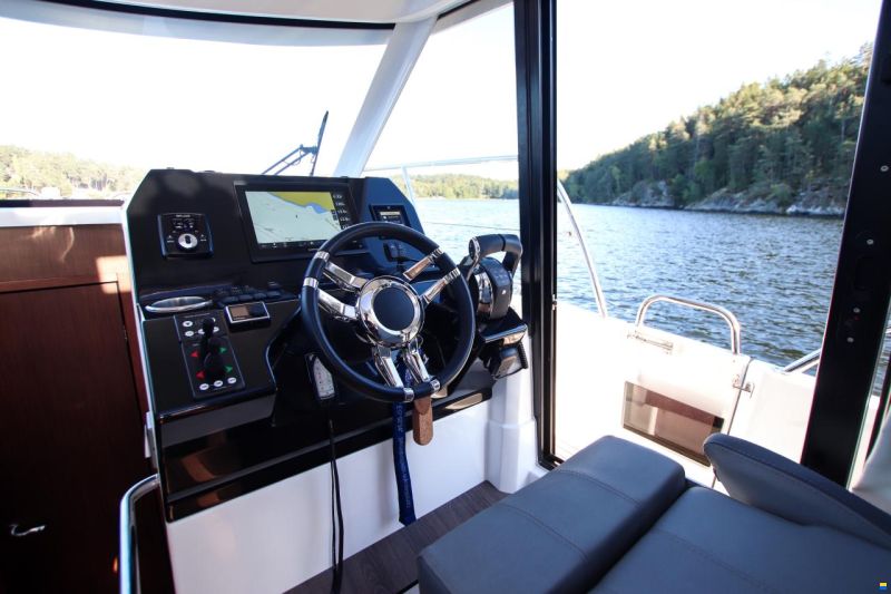 Beneteau Antares 11