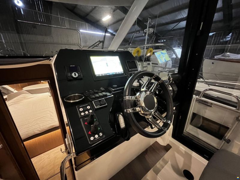 Beneteau Antares 11