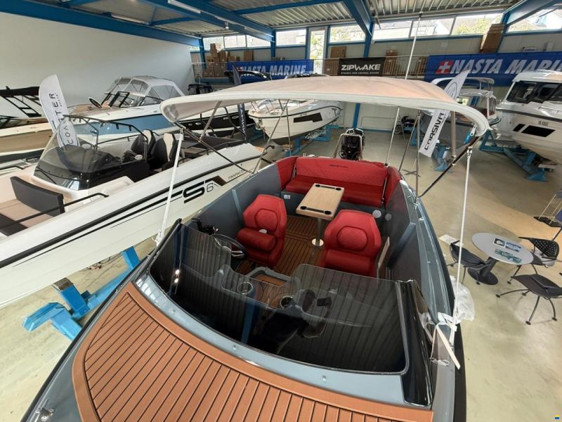Corsiva 607 Runabout