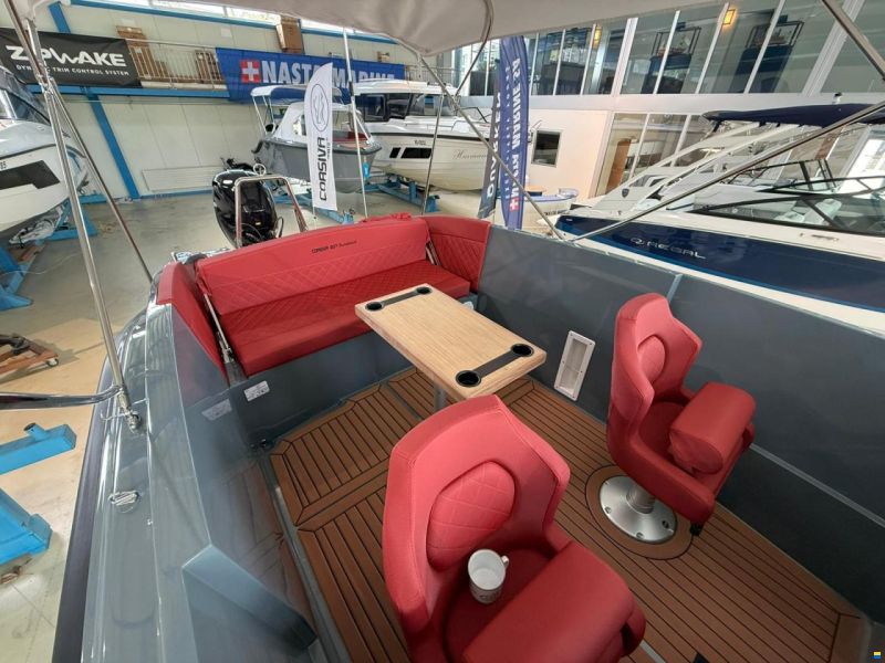 Corsiva 607 Runabout