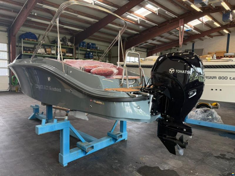 Corsiva 607 Runabout