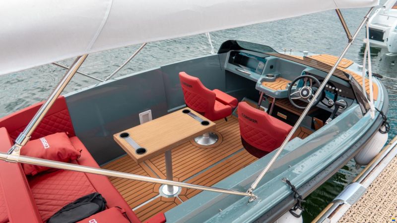 Corsiva 607 Runabout