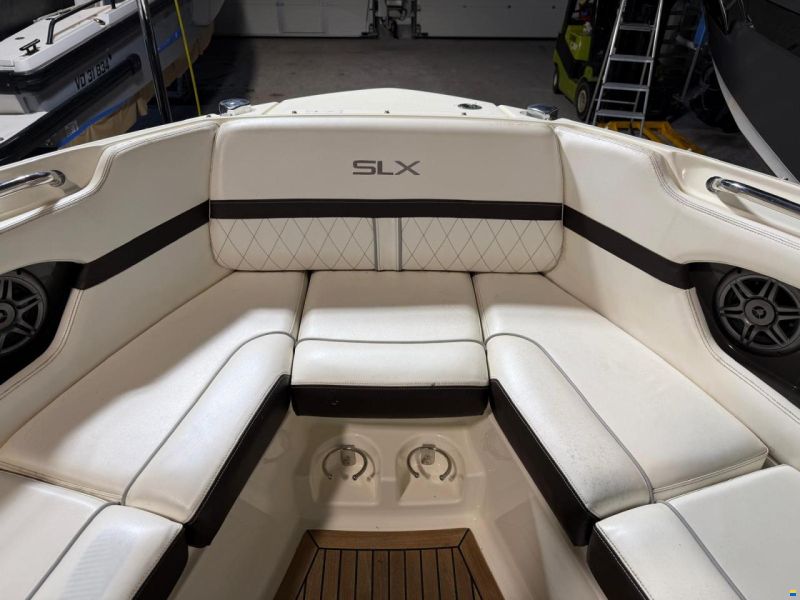 Sea Ray 250 SLXE