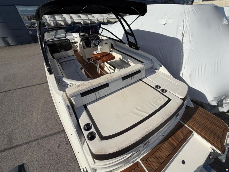 Sea Ray 250 SLXE
