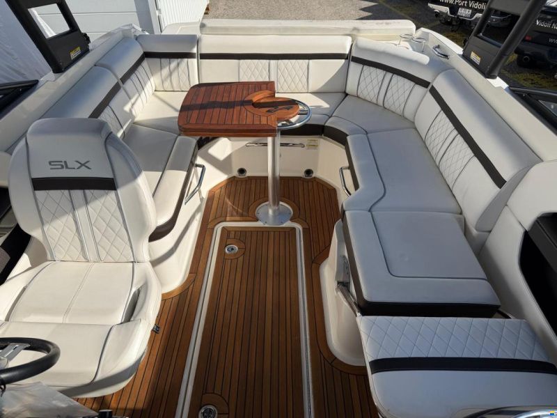 Sea Ray 250 SLXE