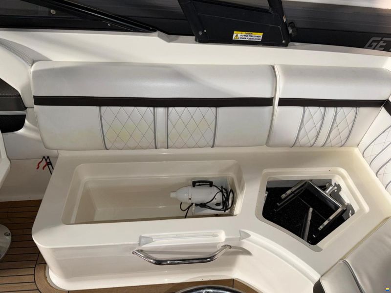 Sea Ray 250 SLXE