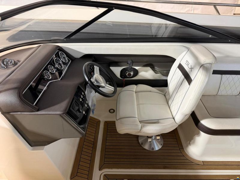 Sea Ray 250 SLXE