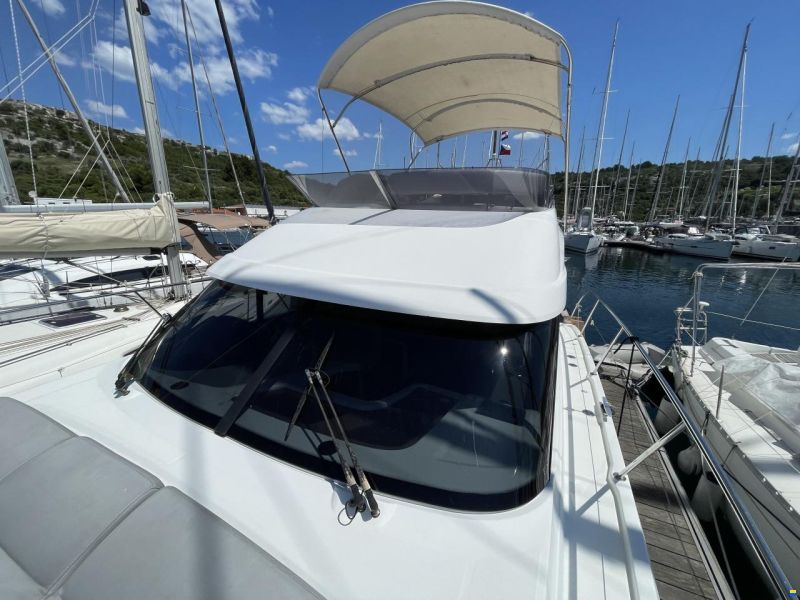 Beneteau Antares 42