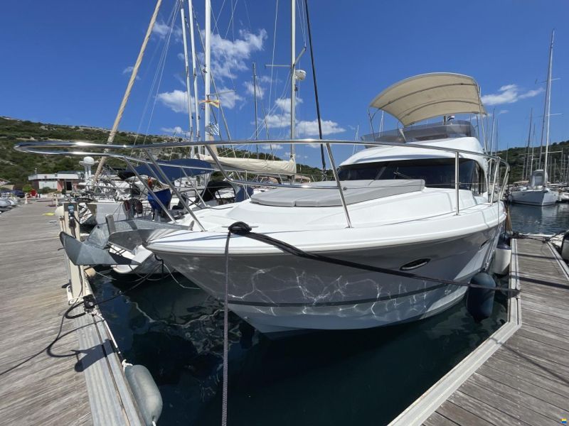 Beneteau Antares 42