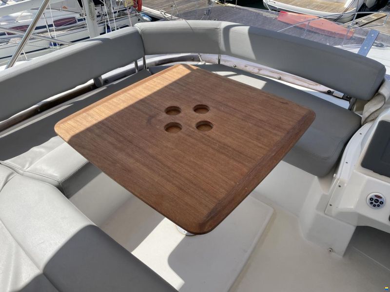 Beneteau Antares 42