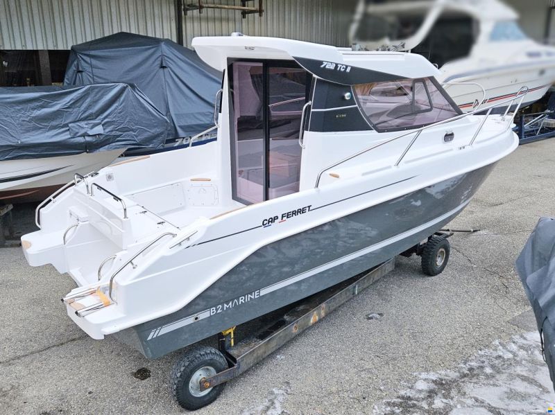 B2 Marine Cap Ferret 722 TC - Mercury 150 EFI