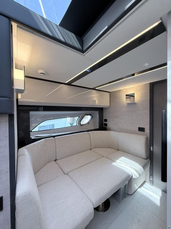 Pershing 5X
