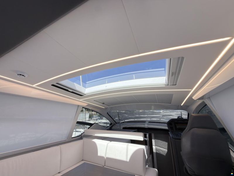 Pershing 5X