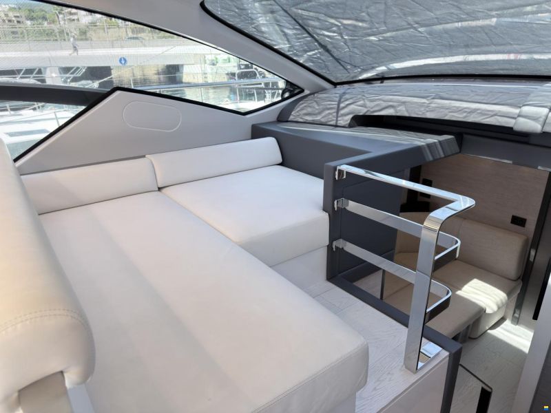Pershing 5X