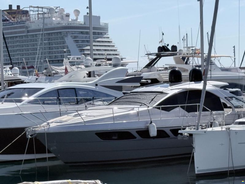 Pershing 5X