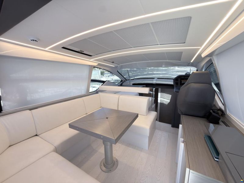 Pershing 5X