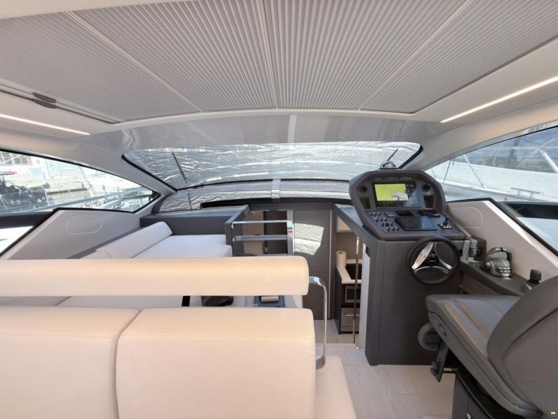 Pershing 5X