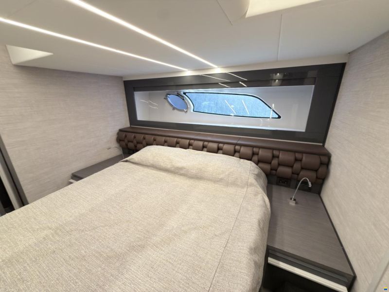 Pershing 5X