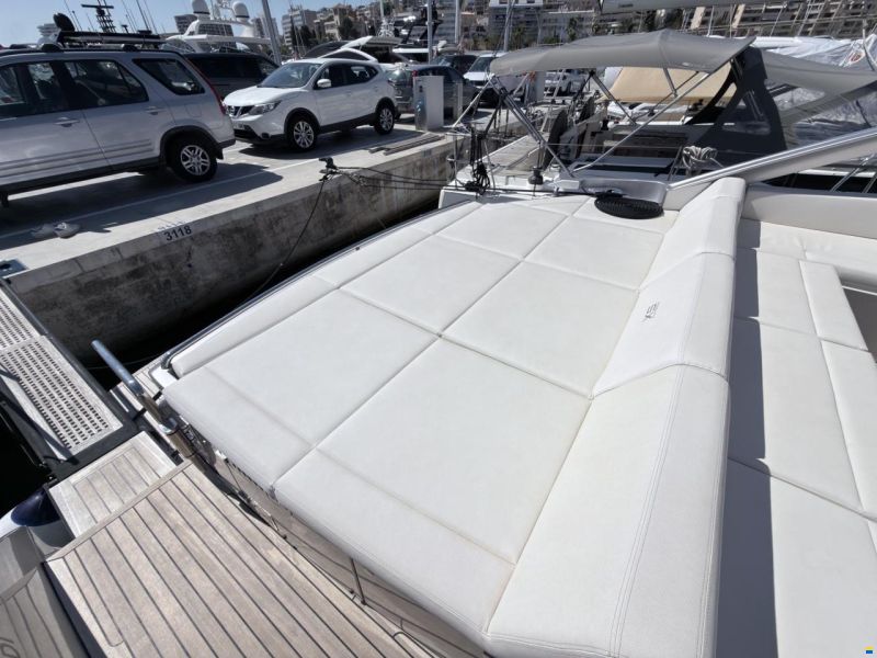 Pershing 5X