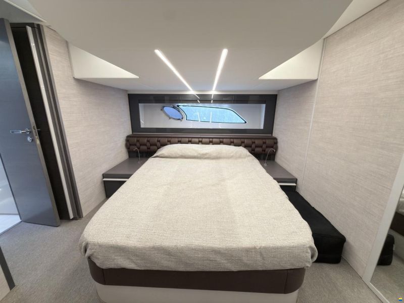 Pershing 5X