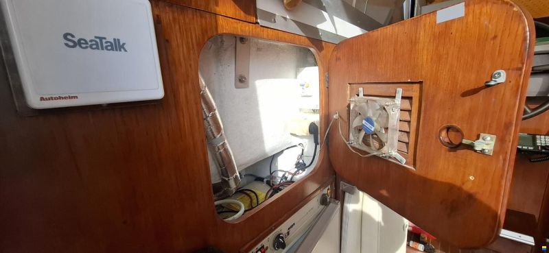 Beneteau Antares 860
