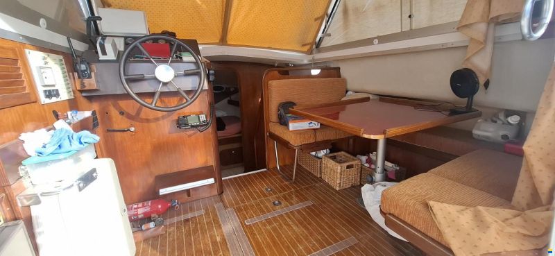 Beneteau Antares 860