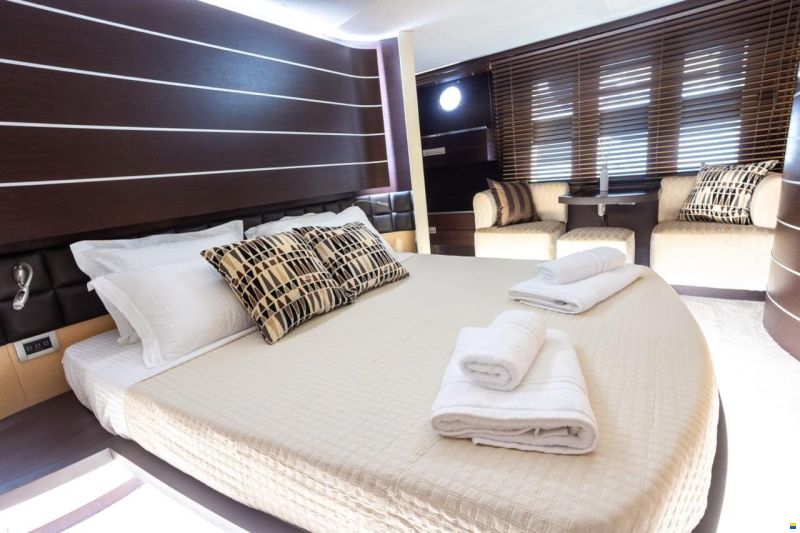 Azimut 86 S