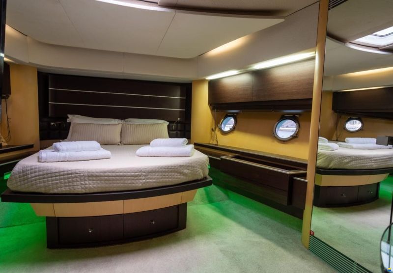 Azimut 86 S