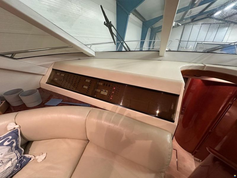 Fairline Squadron 59