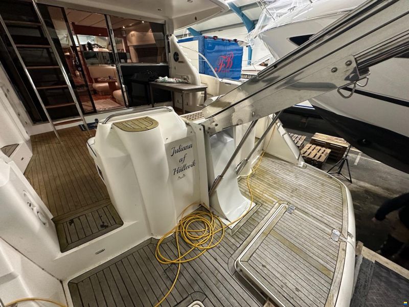 Fairline Squadron 59