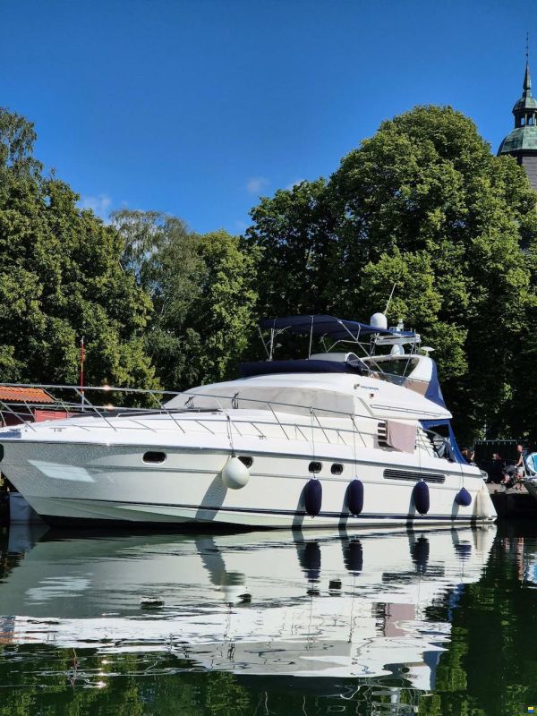 Fairline Squadron 59