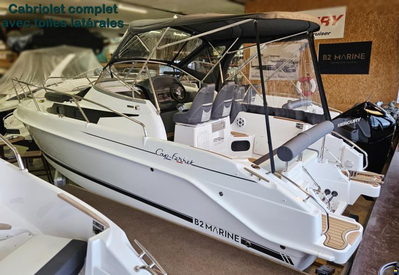 B2 Marine Cap Ferret 752 Cruiser