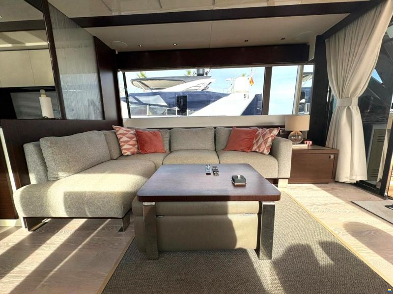Sunseeker 76 Yacht