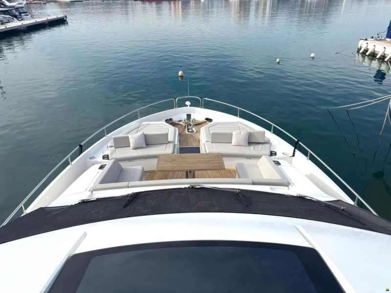 Sunseeker 76 Yacht