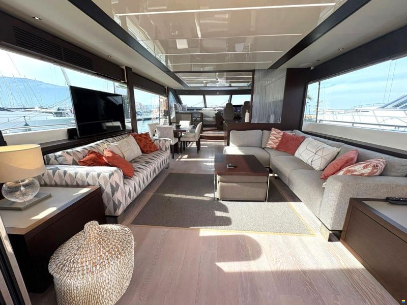 Sunseeker 76 Yacht