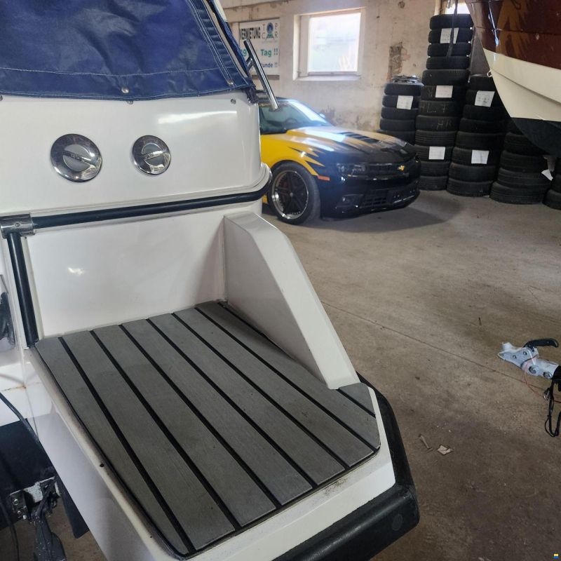 Aqua Royal 680 Cabin