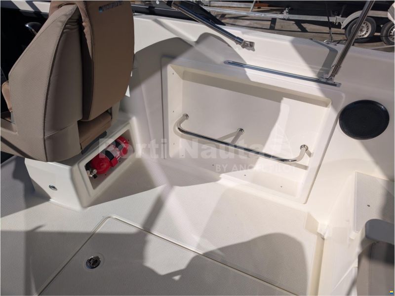 Quicksilver Activ 675 Cruiser