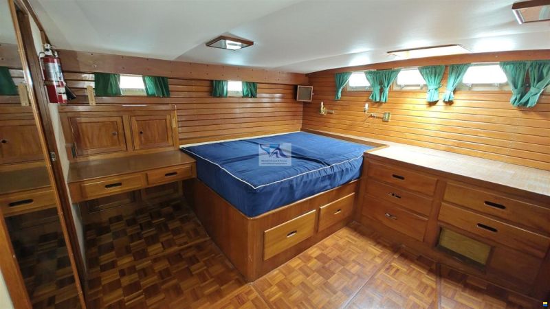 American Marine GRAND BANKS 48 MY