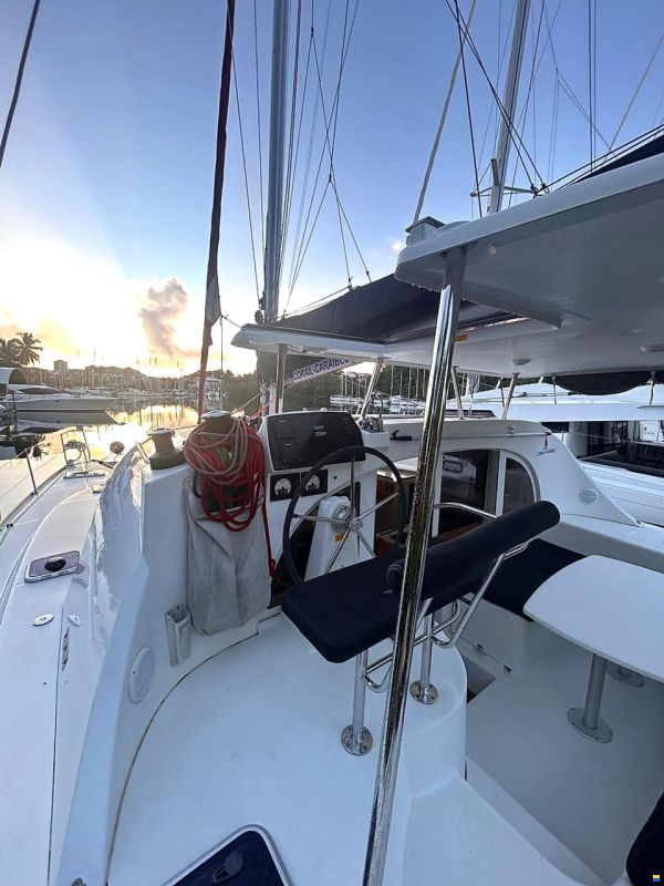 Lagoon 380