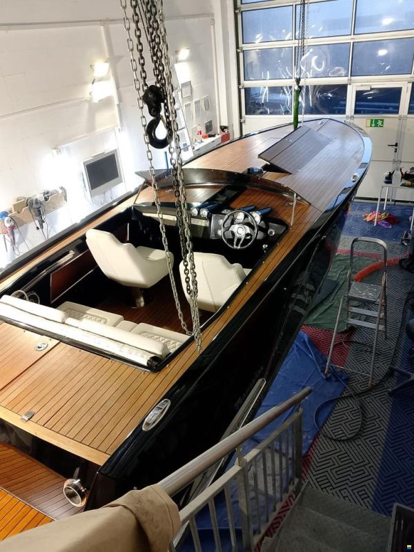 Frauscher 717 GT | 2011 | noir