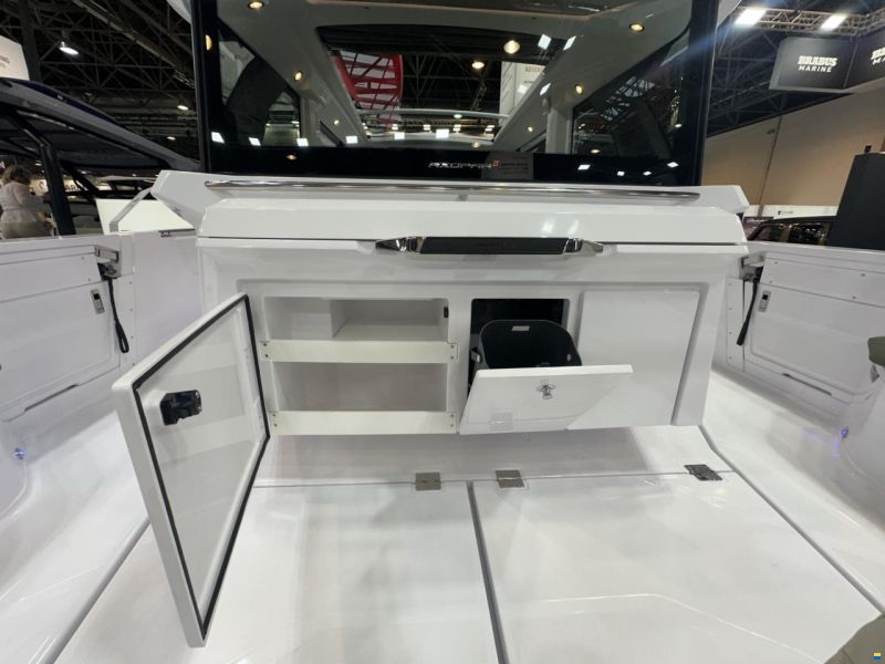 Axopar 38 Cross Cabin