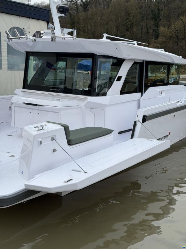 Axopar 38 Cross Cabin