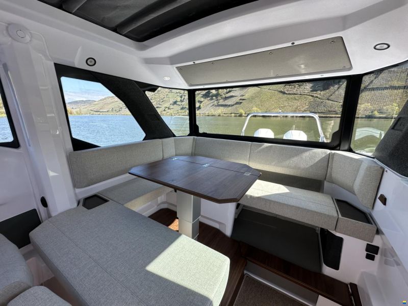 Axopar 38 Cross Cabin