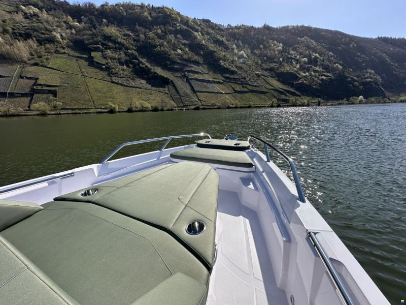 Axopar 38 Cross Cabin