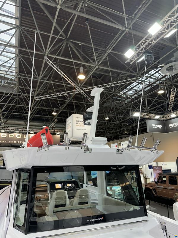 Axopar 38 Cross Cabin