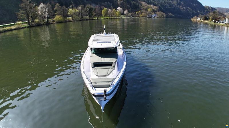 Axopar 38 Cross Cabin