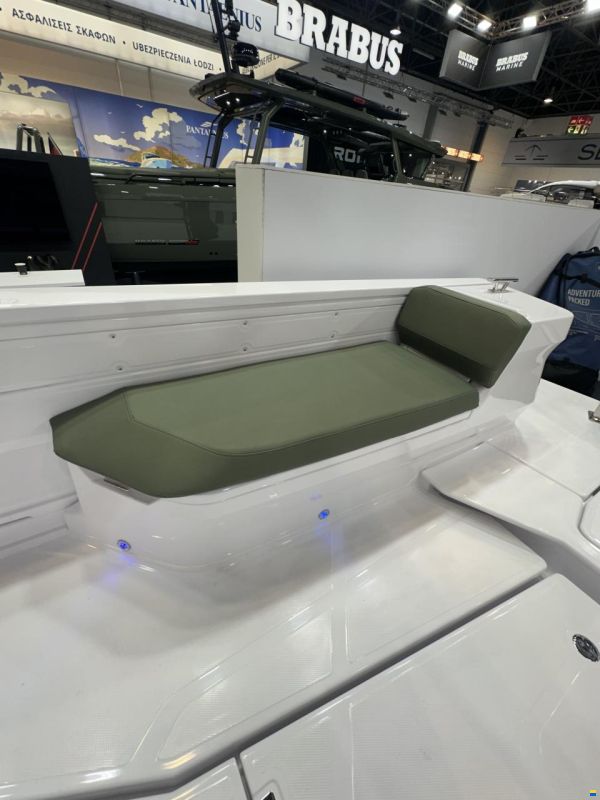 Axopar 38 Cross Cabin
