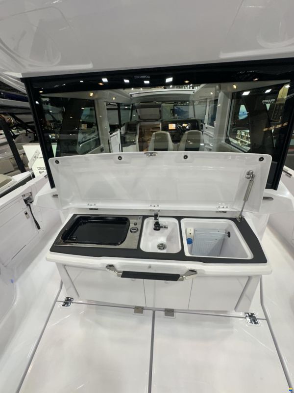 Axopar 38 Cross Cabin