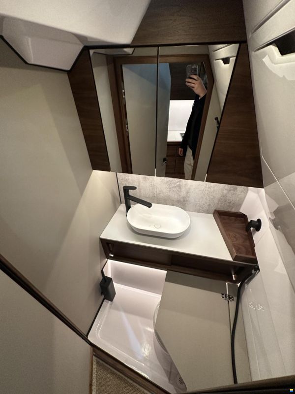 Axopar 38 Cross Cabin